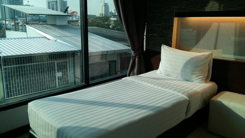 Collection O The Bangkok Airport Link Suite Esterno foto
