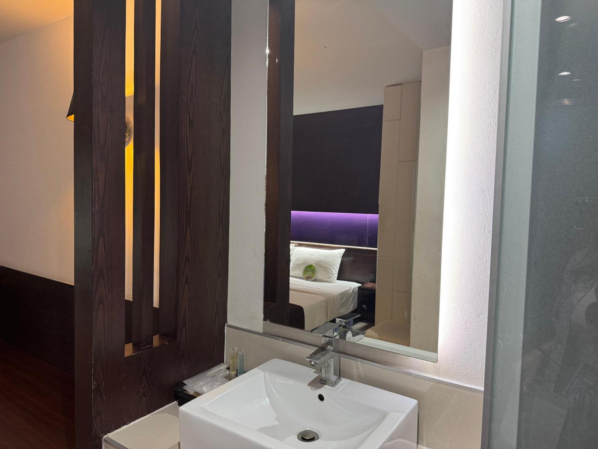 Collection O The Bangkok Airport Link Suite Esterno foto