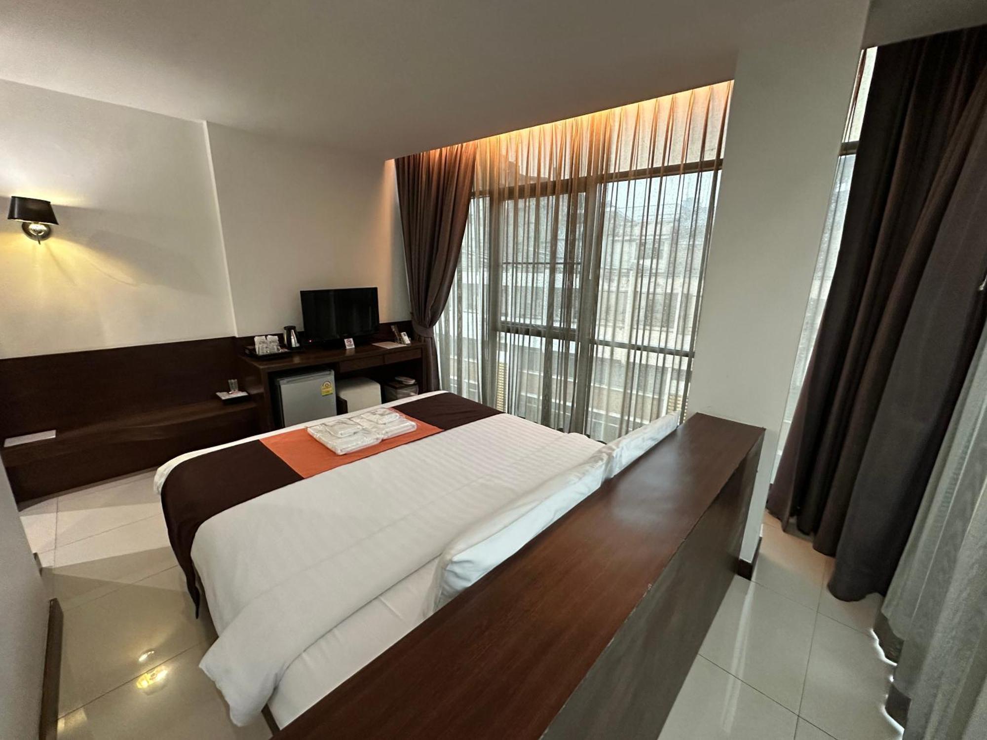 Collection O The Bangkok Airport Link Suite Esterno foto
