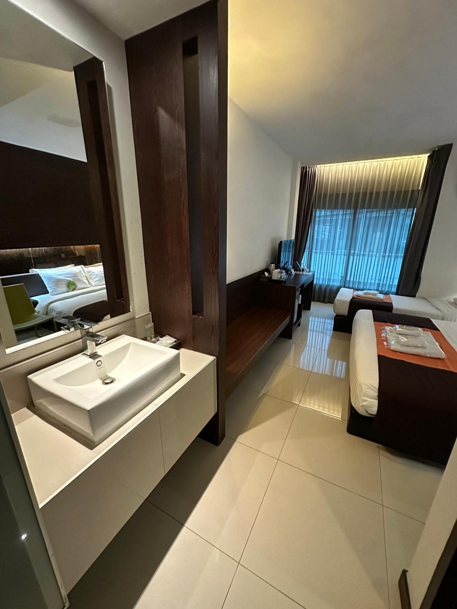 Collection O The Bangkok Airport Link Suite Esterno foto