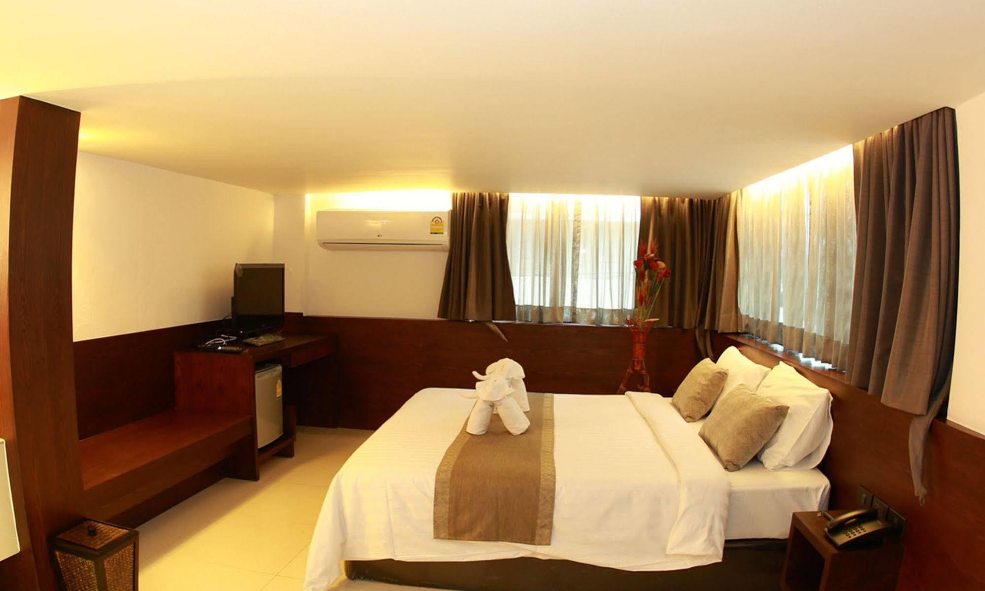 Collection O The Bangkok Airport Link Suite Esterno foto